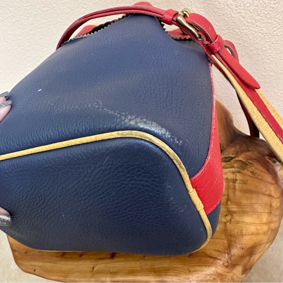 Authentic Dooney & Bourke VINTAGE Drawstring Leather Bag - Picture 9 of 16